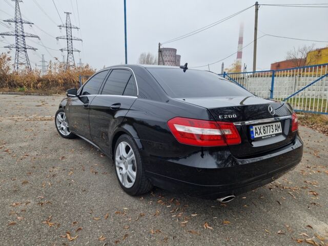 Черный Мерседес Е-Класс, объемом двигателя 1.8 л и пробегом 223 тыс. км за 9800 $, фото 5 на Automoto.ua