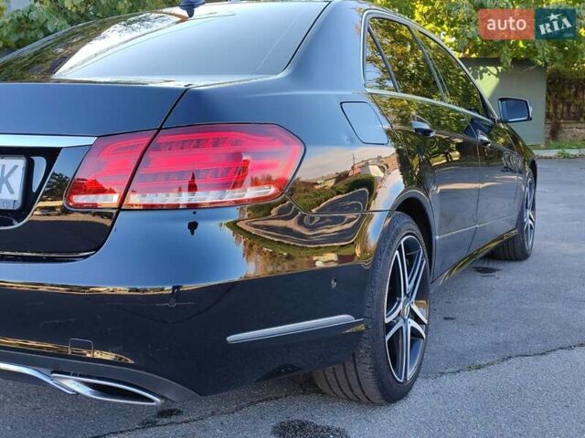Мерседес Е-Класс 2012 в Умани на Automoto.ua Черный Мерседес Е-Класс, объемом двигателя 2.1 л и пробегом 338 тыс. км за 10999 $, фото 2 на Automoto.ua