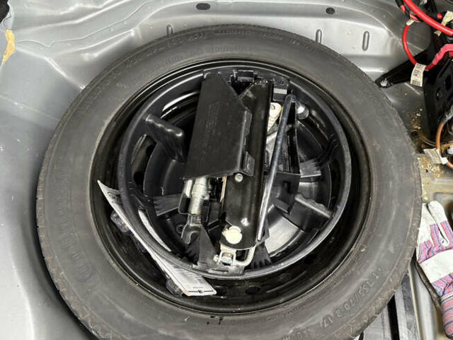 Чорний Мерседес Е-Клас, об'ємом двигуна 2.2 л та пробігом 393 тис. км за 14500 $, фото 26 на Automoto.ua