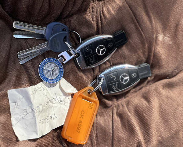 Чорний Мерседес Е-Клас, об'ємом двигуна 2.14 л та пробігом 280 тис. км за 13900 $, фото 12 на Automoto.ua