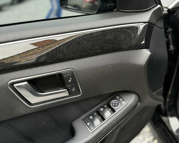 Черный Мерседес Е-Класс, объемом двигателя 2.2 л и пробегом 340 тыс. км за 12500 $, фото 29 на Automoto.ua