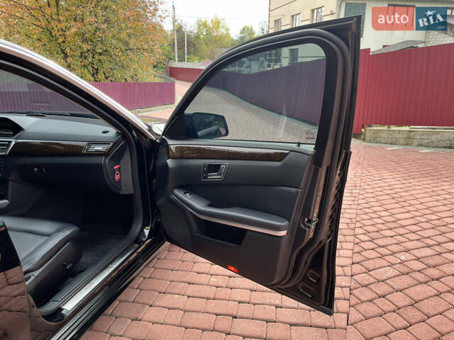 Черный Мерседес Е-Класс, объемом двигателя 2.14 л и пробегом 255 тыс. км за 14500 $, фото 79 на Automoto.ua