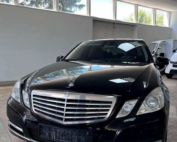 Мерседес Е-Класс 2012 в Тернополе на Automoto.ua Черный Мерседес Е-Класс, объемом двигателя 1.8 л и пробегом 280 тыс. км за 13990 $, фото 2 на Automoto.ua