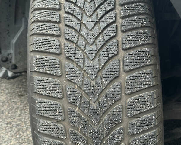 Черный Мерседес Е-Класс, объемом двигателя 2.2 л и пробегом 333 тыс. км за 13600 $, фото 13 на Automoto.ua