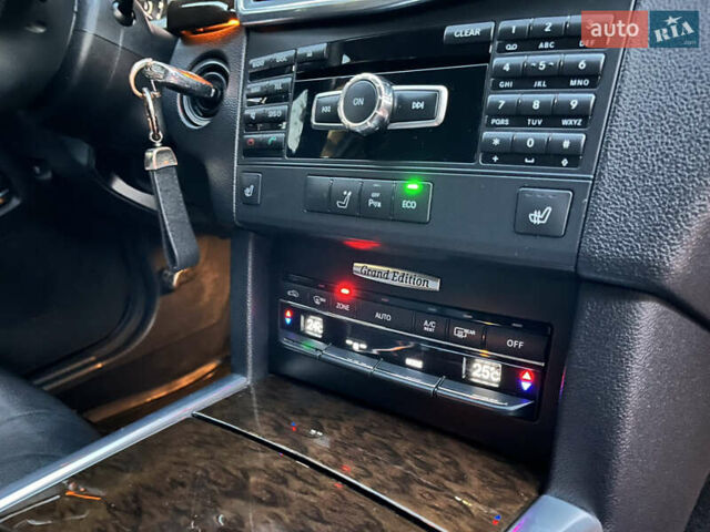 Черный Мерседес Е-Класс, объемом двигателя 2.14 л и пробегом 255 тыс. км за 14500 $, фото 31 на Automoto.ua