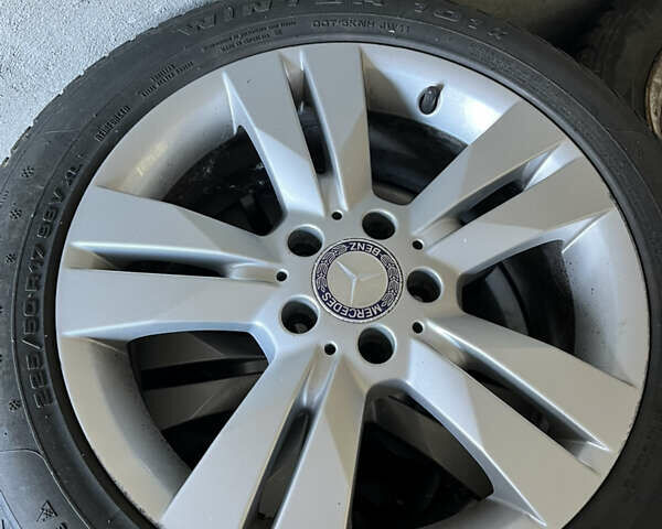 Черный Мерседес Е-Класс, объемом двигателя 2.14 л и пробегом 255 тыс. км за 14500 $, фото 81 на Automoto.ua