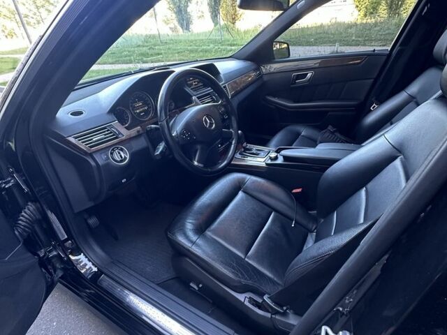 Чорний Мерседес Е-Клас, об'ємом двигуна 1.8 л та пробігом 258 тис. км за 12200 $, фото 7 на Automoto.ua