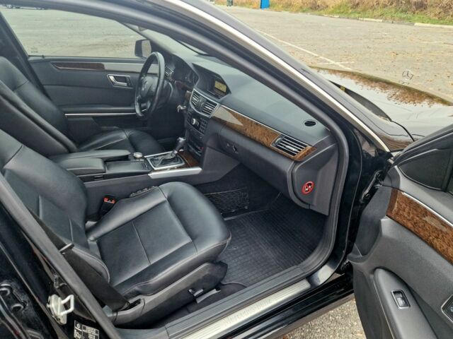 Черный Мерседес Е-Класс, объемом двигателя 1.8 л и пробегом 224 тыс. км за 10500 $, фото 15 на Automoto.ua