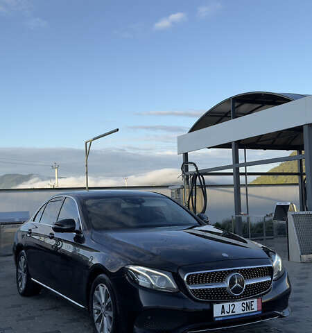 Чорний Мерседес Е-Клас, об'ємом двигуна 2.2 л та пробігом 249 тис. км за 19499 $, фото 35 на Automoto.ua