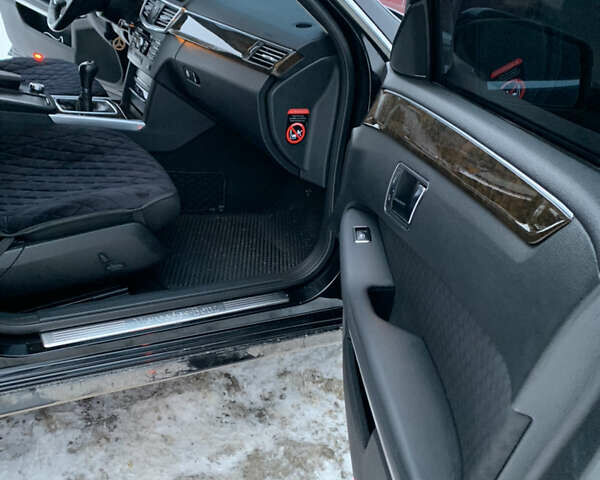 Черный Мерседес Е-Класс, объемом двигателя 2.2 л и пробегом 370 тыс. км за 12700 $, фото 22 на Automoto.ua