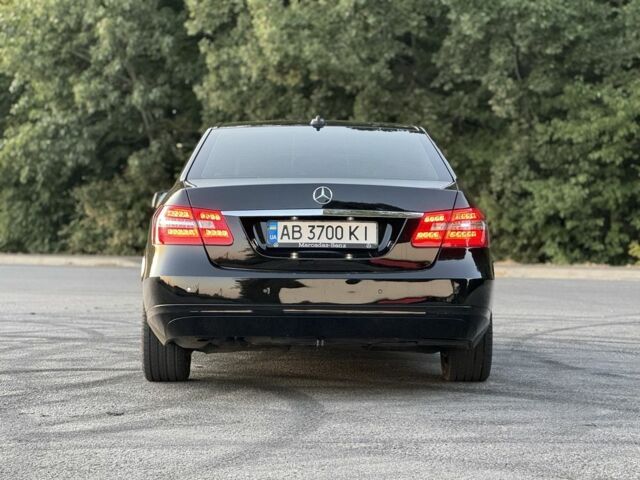 Черный Мерседес Е-Класс, объемом двигателя 2.2 л и пробегом 210 тыс. км за 15000 $, фото 6 на Automoto.ua