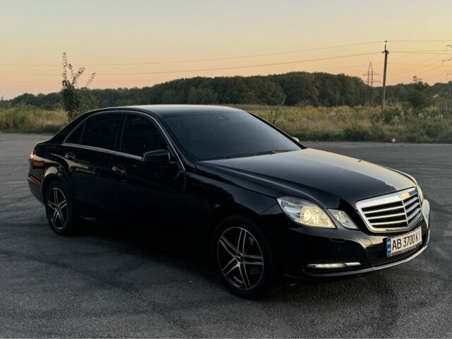 Черный Мерседес Е-Класс, объемом двигателя 2.2 л и пробегом 210 тыс. км за 15000 $, фото 5 на Automoto.ua
