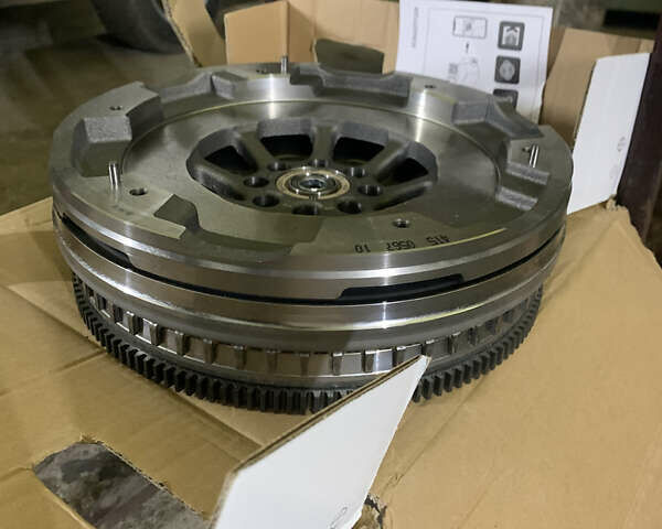 Черный Мерседес Е-Класс, объемом двигателя 2.2 л и пробегом 370 тыс. км за 12700 $, фото 15 на Automoto.ua