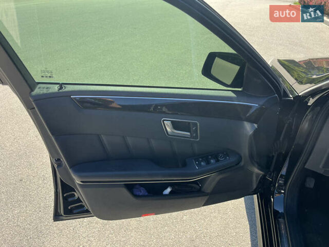 Чорний Мерседес Е-Клас, об'ємом двигуна 2.14 л та пробігом 334 тис. км за 13000 $, фото 14 на Automoto.ua