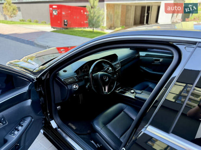 Черный Мерседес Е-Класс, объемом двигателя 2.2 л и пробегом 270 тыс. км за 14999 $, фото 12 на Automoto.ua