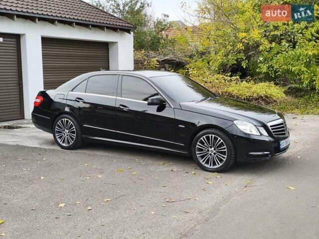 Черный Мерседес Е-Класс, объемом двигателя 2.99 л и пробегом 293 тыс. км за 13500 $, фото 17 на Automoto.ua