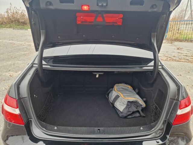 Черный Мерседес Е-Класс, объемом двигателя 1.8 л и пробегом 223 тыс. км за 9800 $, фото 13 на Automoto.ua