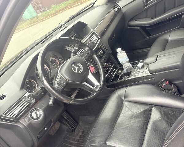 Черный Мерседес Е-Класс, объемом двигателя 2.14 л и пробегом 309 тыс. км за 15000 $, фото 7 на Automoto.ua