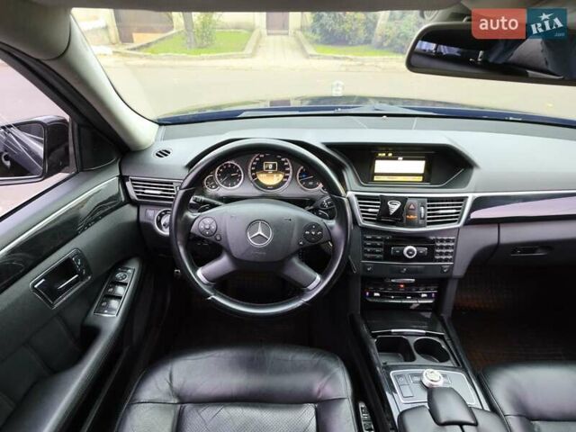 Черный Мерседес Е-Класс, объемом двигателя 2.99 л и пробегом 293 тыс. км за 13500 $, фото 35 на Automoto.ua