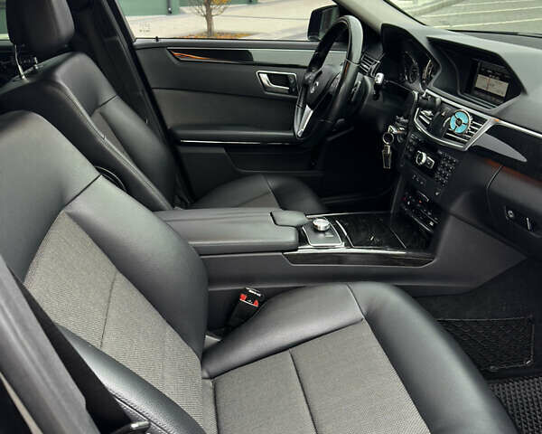 Черный Мерседес Е-Класс, объемом двигателя 2.2 л и пробегом 291 тыс. км за 13000 $, фото 14 на Automoto.ua