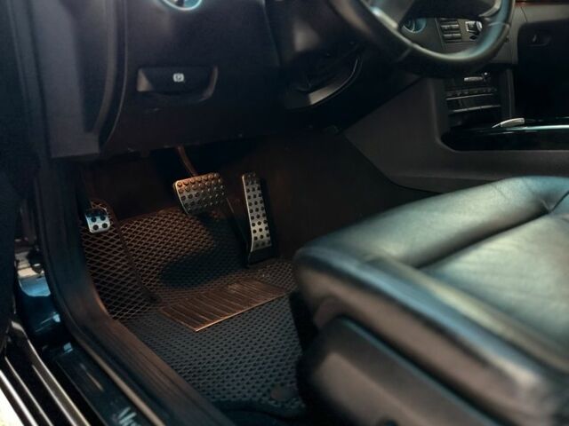 Черный Мерседес Е-Класс, объемом двигателя 2.1 л и пробегом 400 тыс. км за 301 $, фото 4 на Automoto.ua