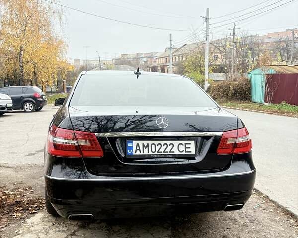 Черный Мерседес Е-Класс, объемом двигателя 2.14 л и пробегом 309 тыс. км за 15000 $, фото 21 на Automoto.ua