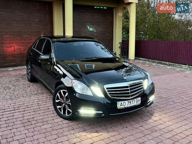Черный Мерседес Е-Класс, объемом двигателя 2.14 л и пробегом 255 тыс. км за 14500 $, фото 10 на Automoto.ua