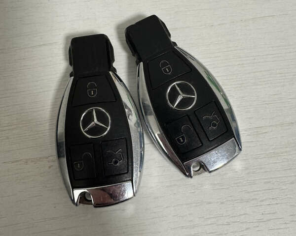 Черный Мерседес Е-Класс, объемом двигателя 2.2 л и пробегом 333 тыс. км за 13600 $, фото 34 на Automoto.ua