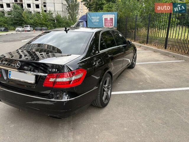 Чорний Мерседес Е-Клас, об'ємом двигуна 2.2 л та пробігом 393 тис. км за 14500 $, фото 5 на Automoto.ua