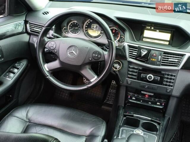 Черный Мерседес Е-Класс, объемом двигателя 2.99 л и пробегом 293 тыс. км за 13500 $, фото 36 на Automoto.ua