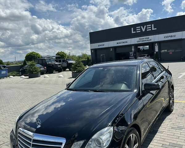 Мерседес Е-Класс 2012 в Хусте на Automoto.ua Черный Мерседес Е-Класс, объемом двигателя 1.8 л и пробегом 260 тыс. км за 13850 $, фото 8 на Automoto.ua