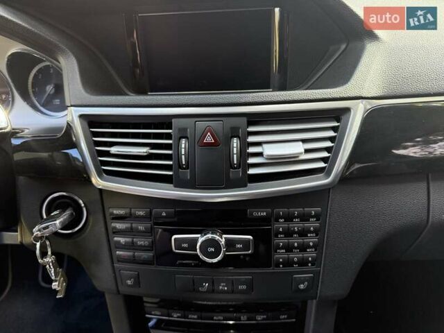 Черный Мерседес Е-Класс, объемом двигателя 2.2 л и пробегом 253 тыс. км за 18500 $, фото 4 на Automoto.ua