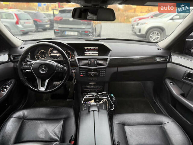 Черный Мерседес Е-Класс, объемом двигателя 2.2 л и пробегом 340 тыс. км за 12500 $, фото 23 на Automoto.ua
