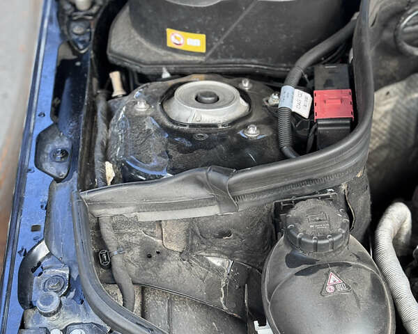 Мерседес Е-Клас 2012 у Вінниці на Automoto.ua Чорний Мерседес Е-Клас, об'ємом двигуна 1.8 л та пробігом 342 тис. км за 9600 $, фото 14 на Automoto.ua