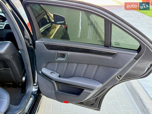 Черный Мерседес Е-Класс, объемом двигателя 2.2 л и пробегом 270 тыс. км за 14999 $, фото 9 на Automoto.ua