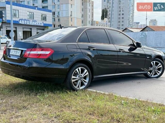 Мерседес Е-Класс 2012 в Харькове на Automoto.ua Черный Мерседес Е-Класс, объемом двигателя 2.14 л и пробегом 216 тыс. км за 14200 $, фото 5 на Automoto.ua