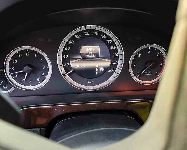 Чорний Мерседес Е-Клас, об'ємом двигуна 2.1 л та пробігом 182 тис. км за 15000 $, фото 27 на Automoto.ua