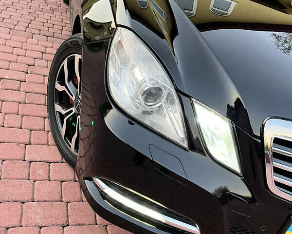 Черный Мерседес Е-Класс, объемом двигателя 2.14 л и пробегом 255 тыс. км за 14500 $, фото 22 на Automoto.ua