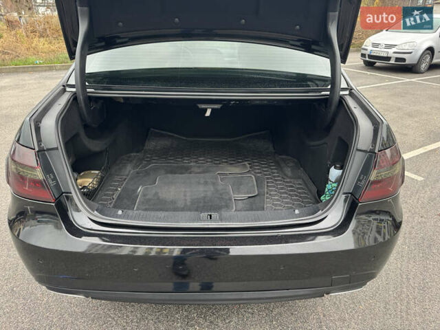 Черный Мерседес Е-Класс, объемом двигателя 2.2 л и пробегом 333 тыс. км за 13600 $, фото 35 на Automoto.ua