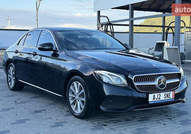 Чорний Мерседес Е-Клас, об'ємом двигуна 2.2 л та пробігом 249 тис. км за 19499 $, фото 3 на Automoto.ua