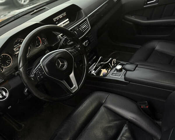 Черный Мерседес Е-Класс, объемом двигателя 2.2 л и пробегом 340 тыс. км за 12500 $, фото 31 на Automoto.ua