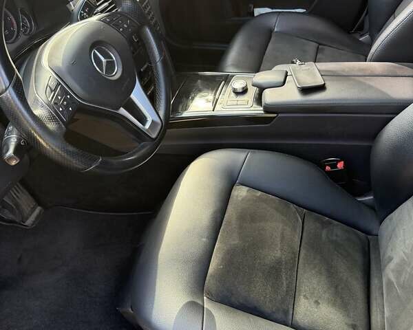 Черный Мерседес Е-Класс, объемом двигателя 2.2 л и пробегом 253 тыс. км за 18500 $, фото 7 на Automoto.ua