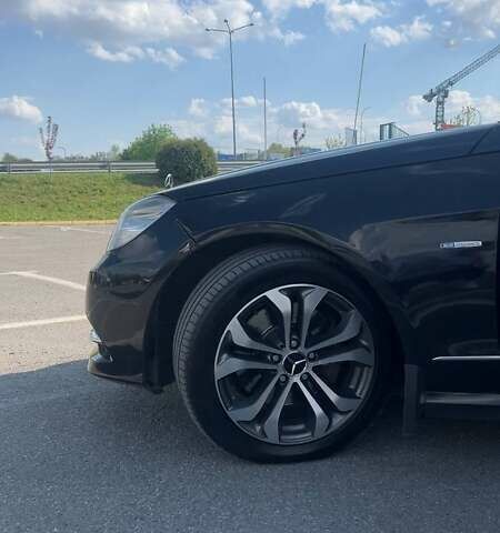 Чорний Мерседес Е-Клас, об'ємом двигуна 2.9 л та пробігом 313 тис. км за 14700 $, фото 19 на Automoto.ua