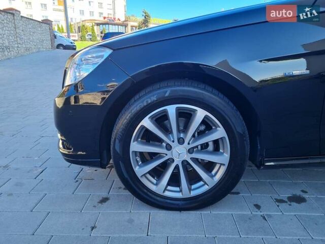 Черный Мерседес Е-Класс, объемом двигателя 1.8 л и пробегом 270 тыс. км за 11800 $, фото 3 на Automoto.ua