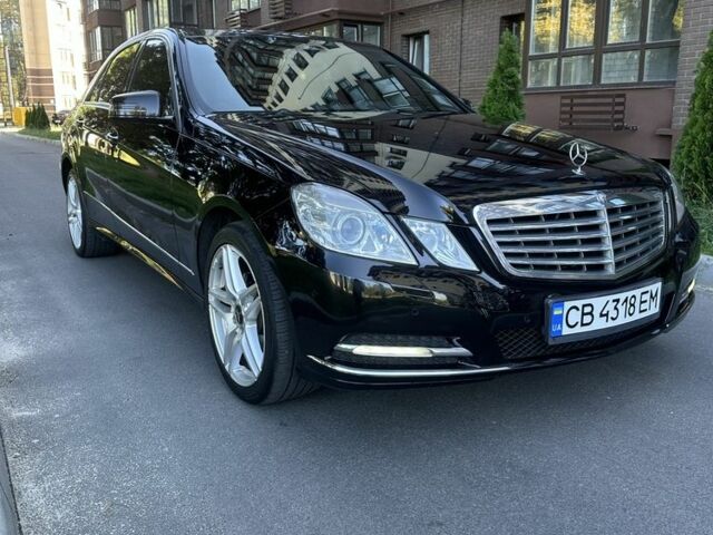 Чорний Мерседес Е-Клас, об'ємом двигуна 1.8 л та пробігом 258 тис. км за 12200 $, фото 1 на Automoto.ua