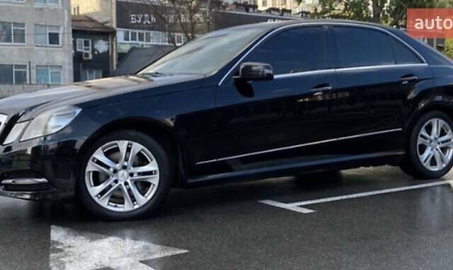 Черный Мерседес Е-Класс, объемом двигателя 2.14 л и пробегом 273 тыс. км за 13100 $, фото 4 на Automoto.ua