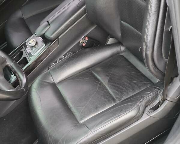 Черный Мерседес Е-Класс, объемом двигателя 2.99 л и пробегом 293 тыс. км за 13500 $, фото 26 на Automoto.ua