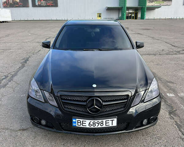 Чорний Мерседес Е-Клас, об'ємом двигуна 1.8 л та пробігом 255 тис. км за 10000 $, фото 5 на Automoto.ua