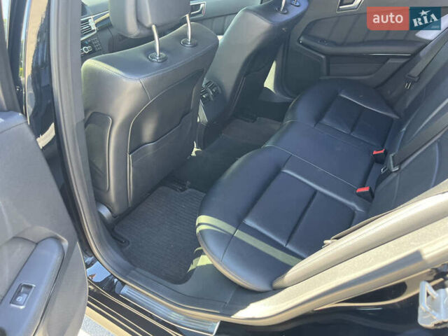 Чорний Мерседес Е-Клас, об'ємом двигуна 2.14 л та пробігом 334 тис. км за 13000 $, фото 9 на Automoto.ua