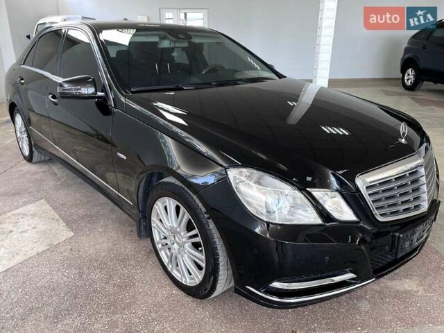 Мерседес Е-Класс 2012 в Тернополе на Automoto.ua Черный Мерседес Е-Класс, объемом двигателя 1.8 л и пробегом 280 тыс. км за 13990 $, фото 1 на Automoto.ua